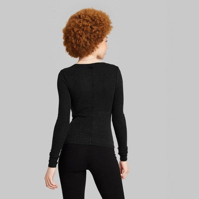  Women's Long Sleeve Scoop Neck T-Shirt - Wild Fable™ 