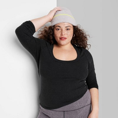  Women's Long Sleeve Scoop Neck T-Shirt - Wild Fable™ 