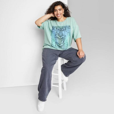  Women's Elbow Sleeve Oversized Graphic T-Shirt - Wild Fable™